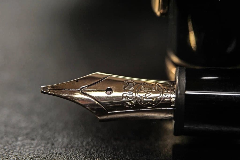 Black Resin Fountain Pen